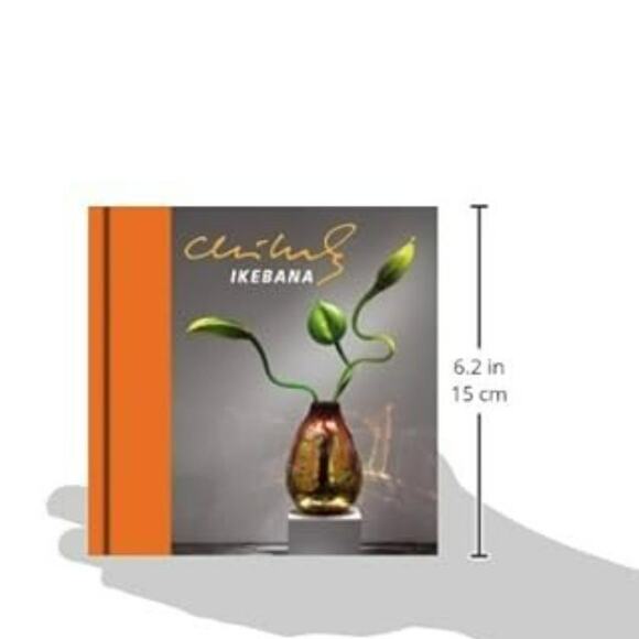 Ikebana by Clara Lee – Modern Flower Arrangement Art Book (Hardcover) - Picture 2 of 7